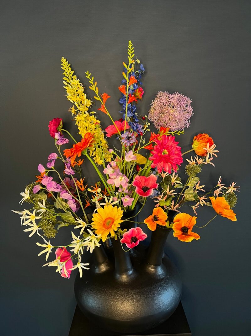 Zijdenbloemen boeket Aline voor in de 7 mouth toetervaas